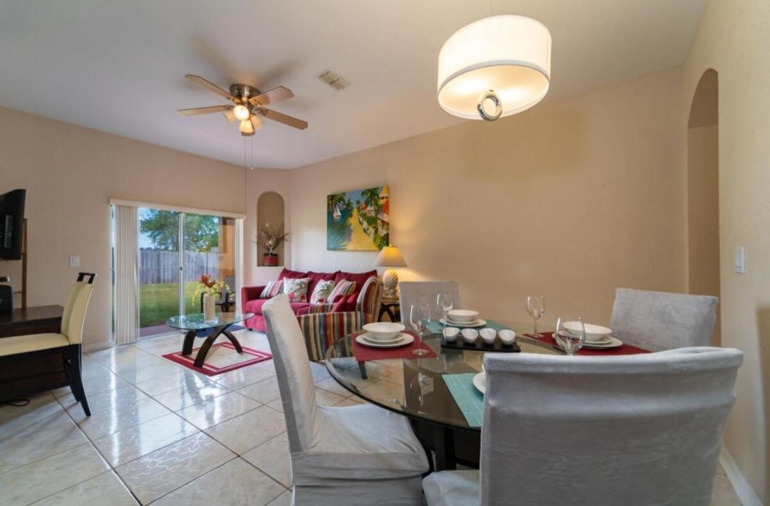 Relaxing Resort, Spacious Pool Near Disney Davenport Exterior foto